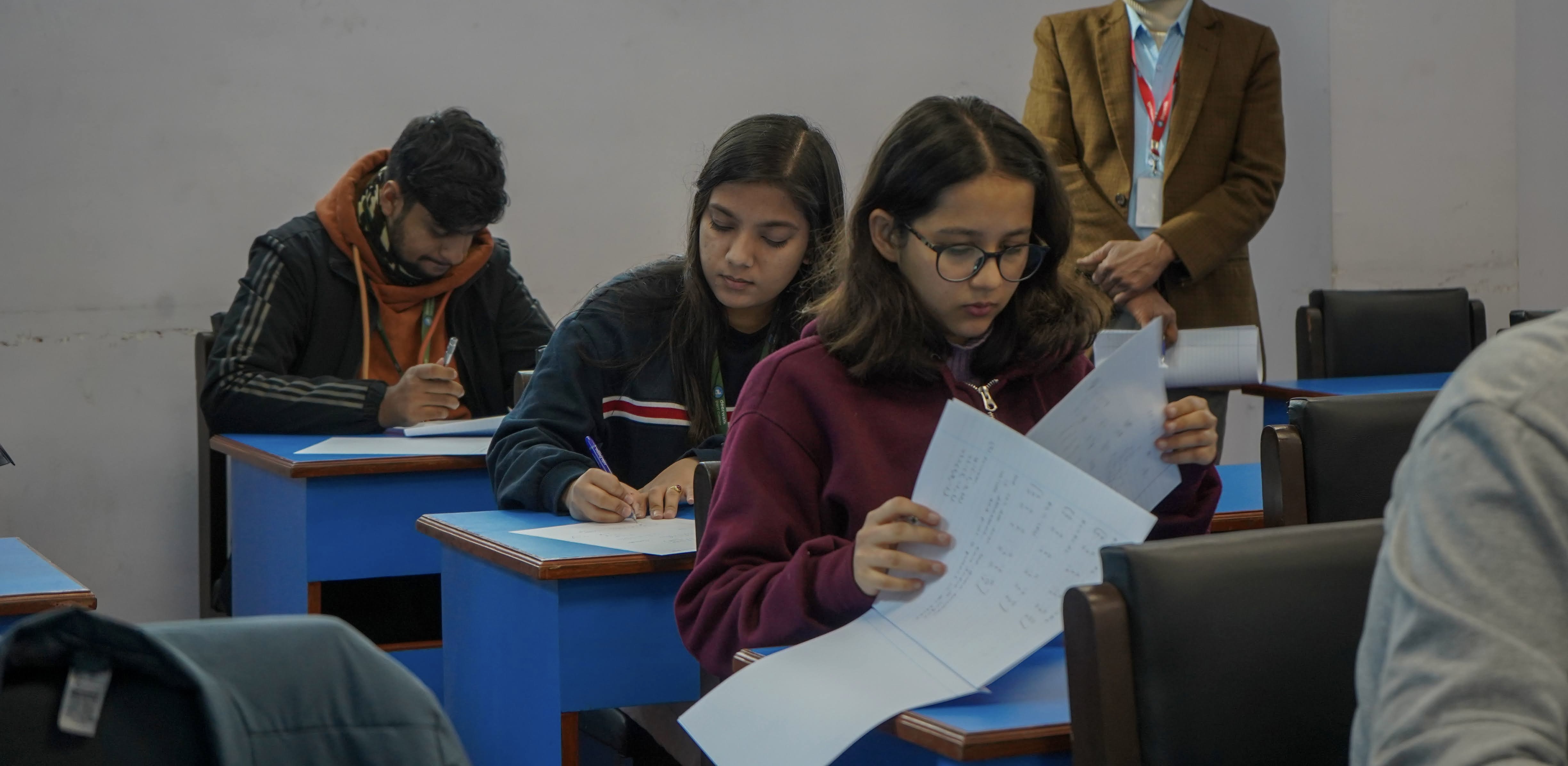 students appearing the dwit aptitude test